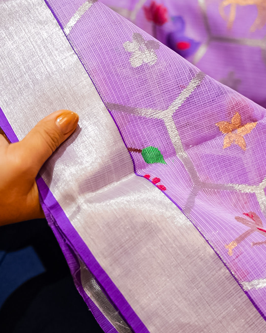 Neelambara Zari Kota Single Tissue Saree - Image 3