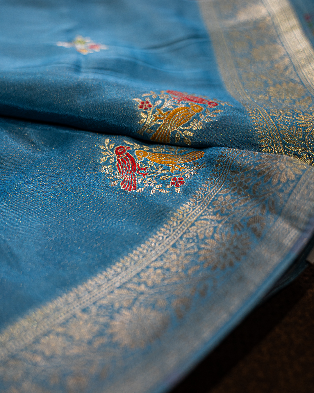 Neelambara Benaras Mashroo Meenakari Saree - Image 4